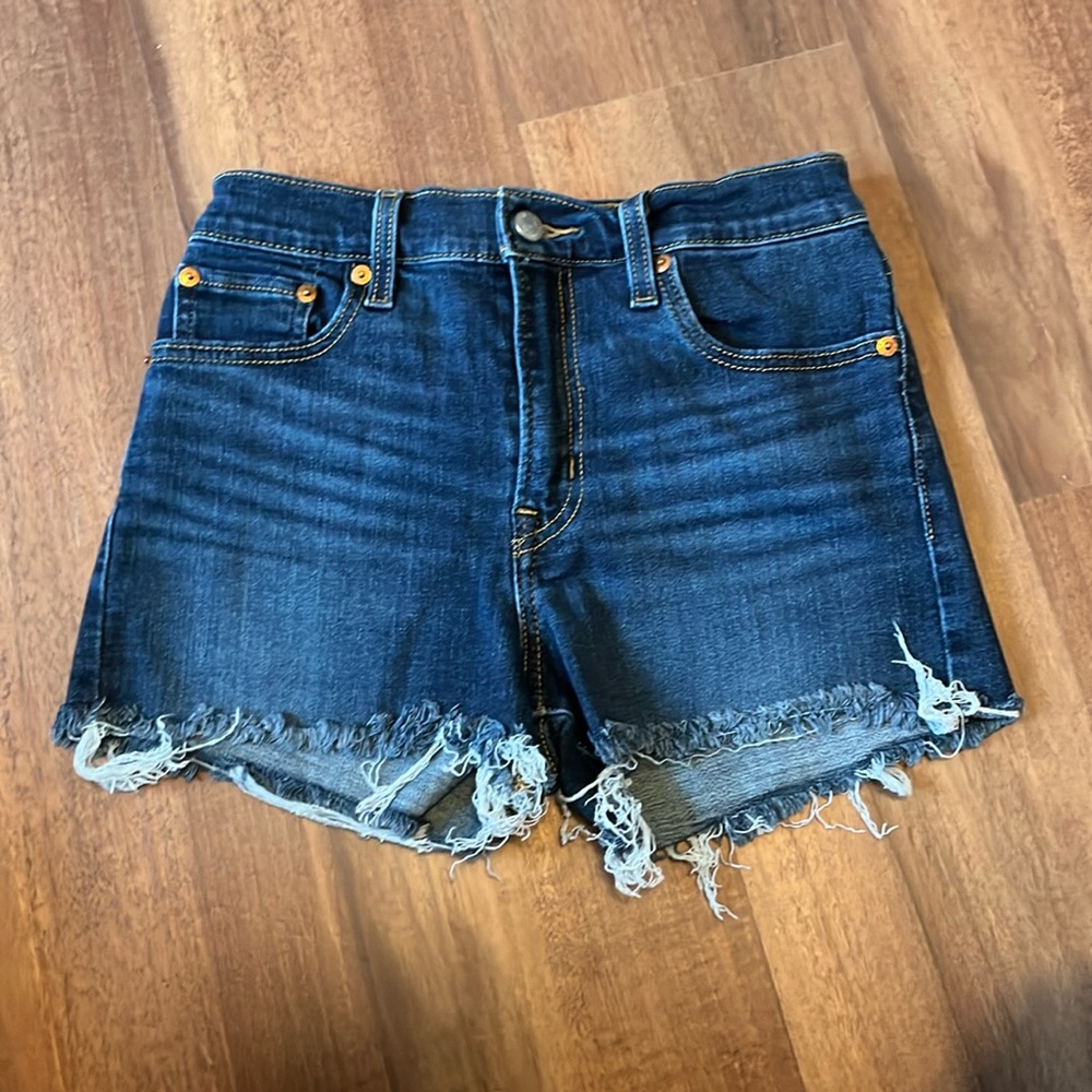 Levi high rise shorts